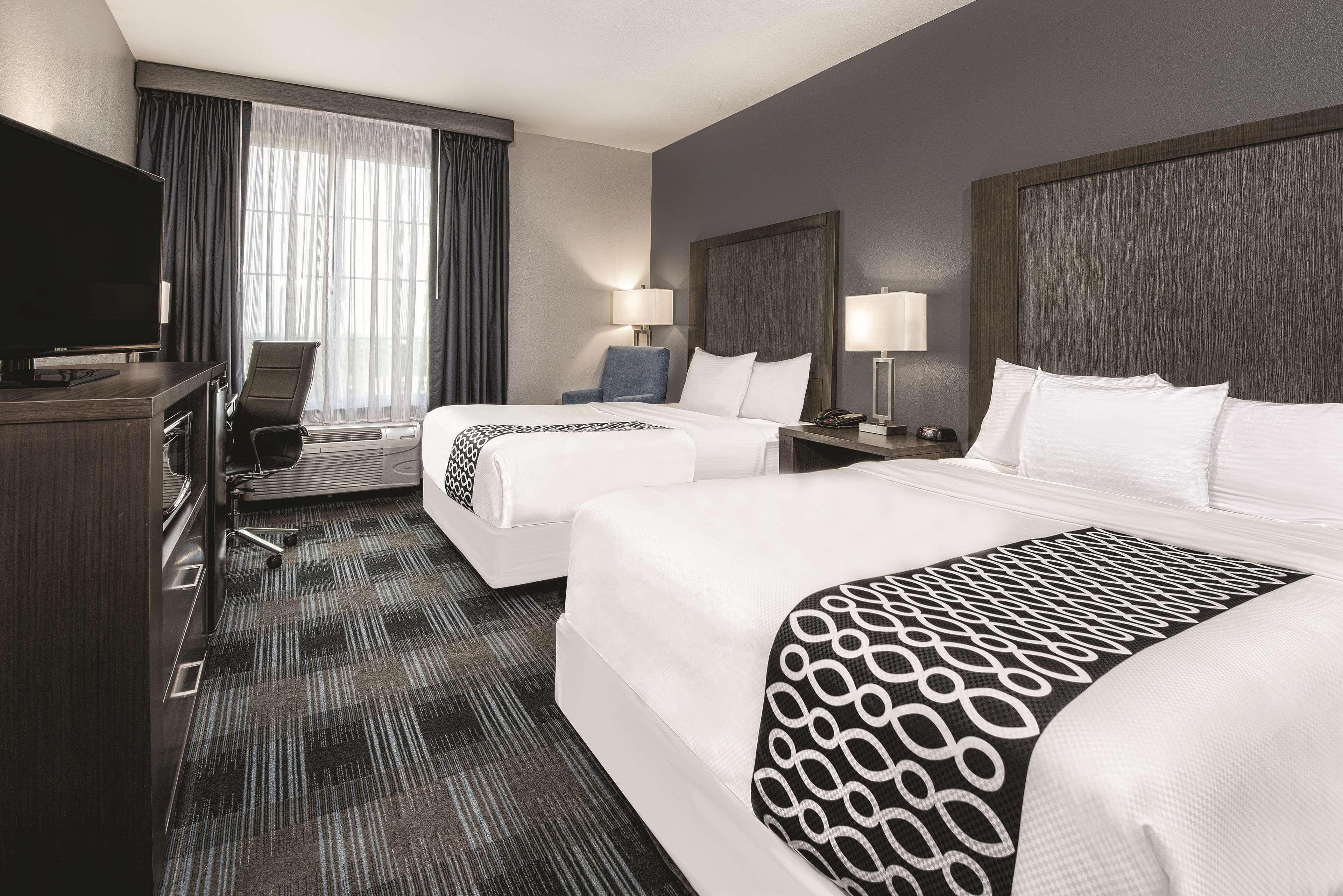 La Quinta By Wyndham Victoria - South Hotel Luaran gambar
