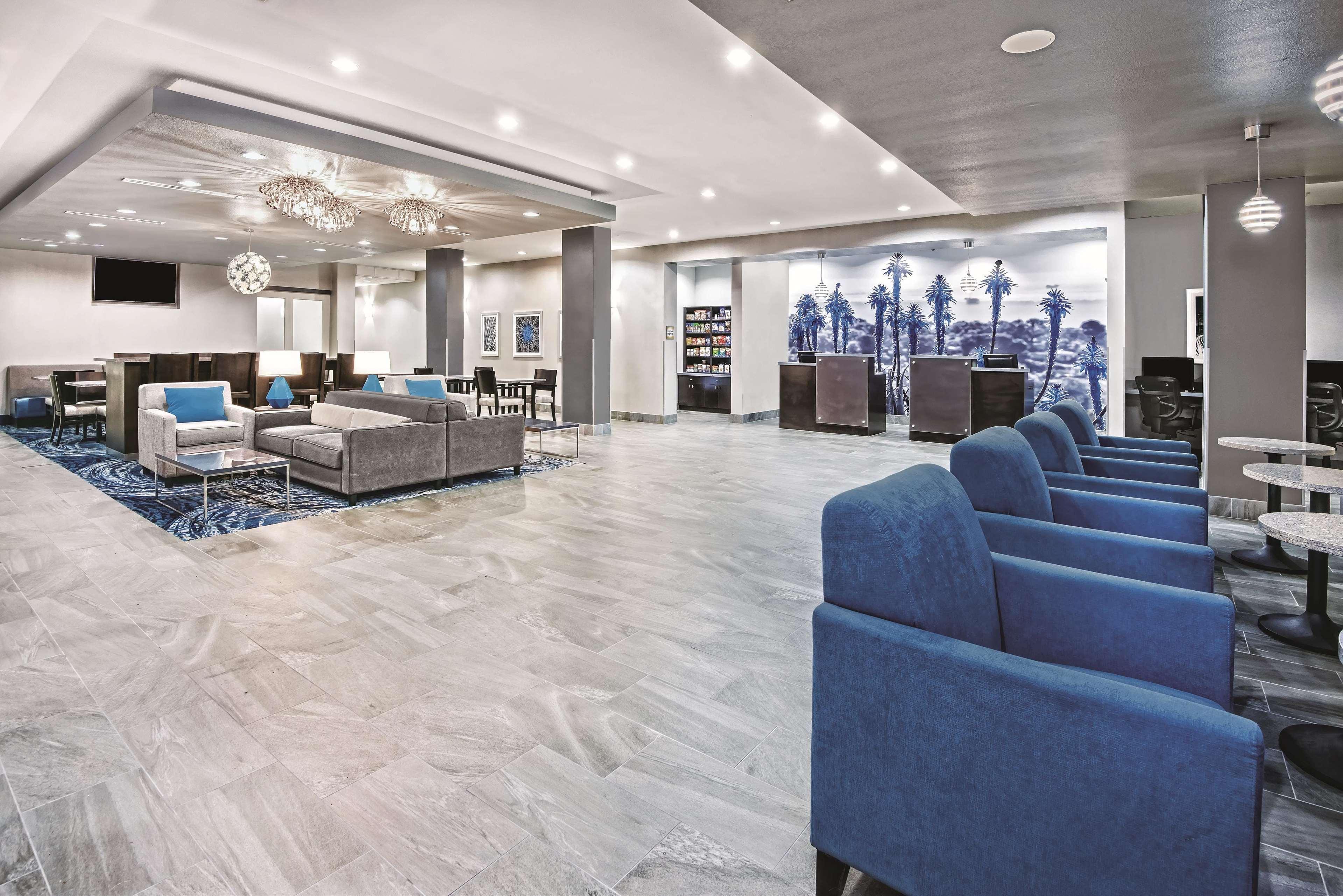 La Quinta By Wyndham Victoria - South Hotel Luaran gambar